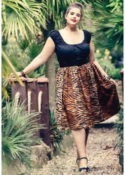 Hell Bunny Tora Tiger 50's Swing Skirt Brown 9 Hell Bunny Tora Tiger 50's Swing Skirt Brown -Hearts & Roses Sales hell bunny HLB50024 tora skirt brown 2 21193d29 f96f 4647 acf2 9a9b05d06fd2 1024x1024